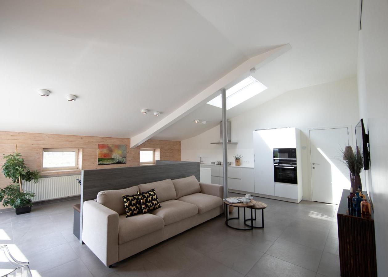 Landelijk Vakantiehuis In Diksmuide Met Een Tuin En Vijver المظهر الخارجي الصورة