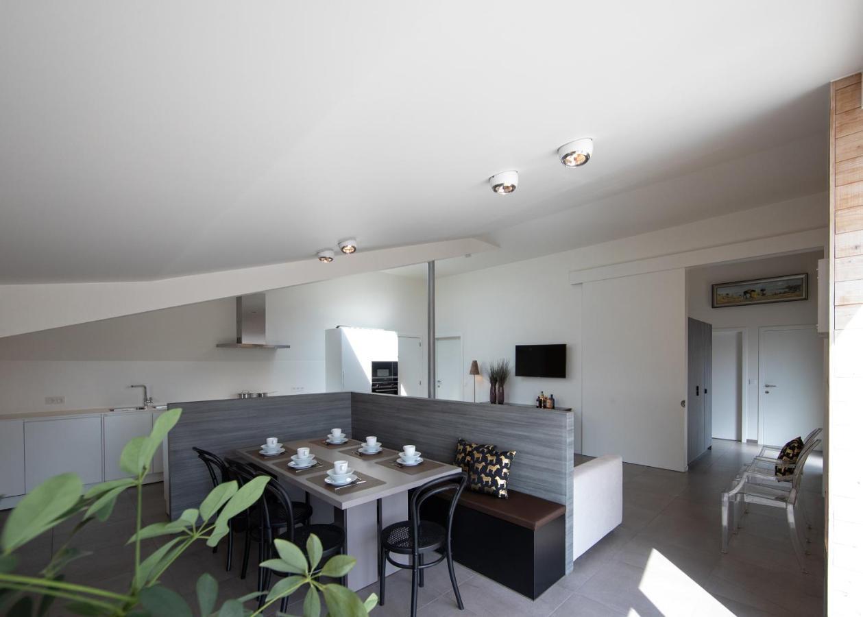 Landelijk Vakantiehuis In Diksmuide Met Een Tuin En Vijver المظهر الخارجي الصورة