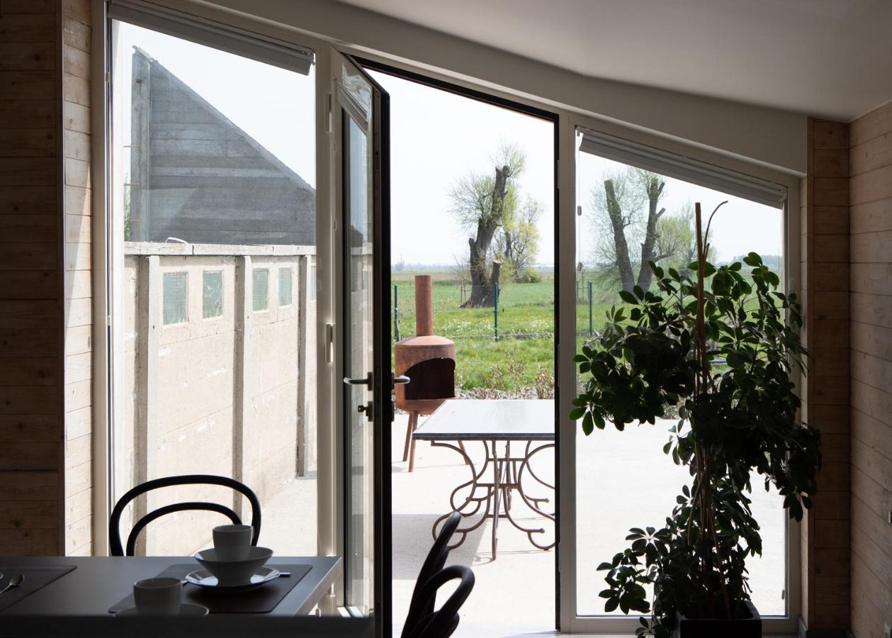 Landelijk Vakantiehuis In Diksmuide Met Een Tuin En Vijver المظهر الخارجي الصورة