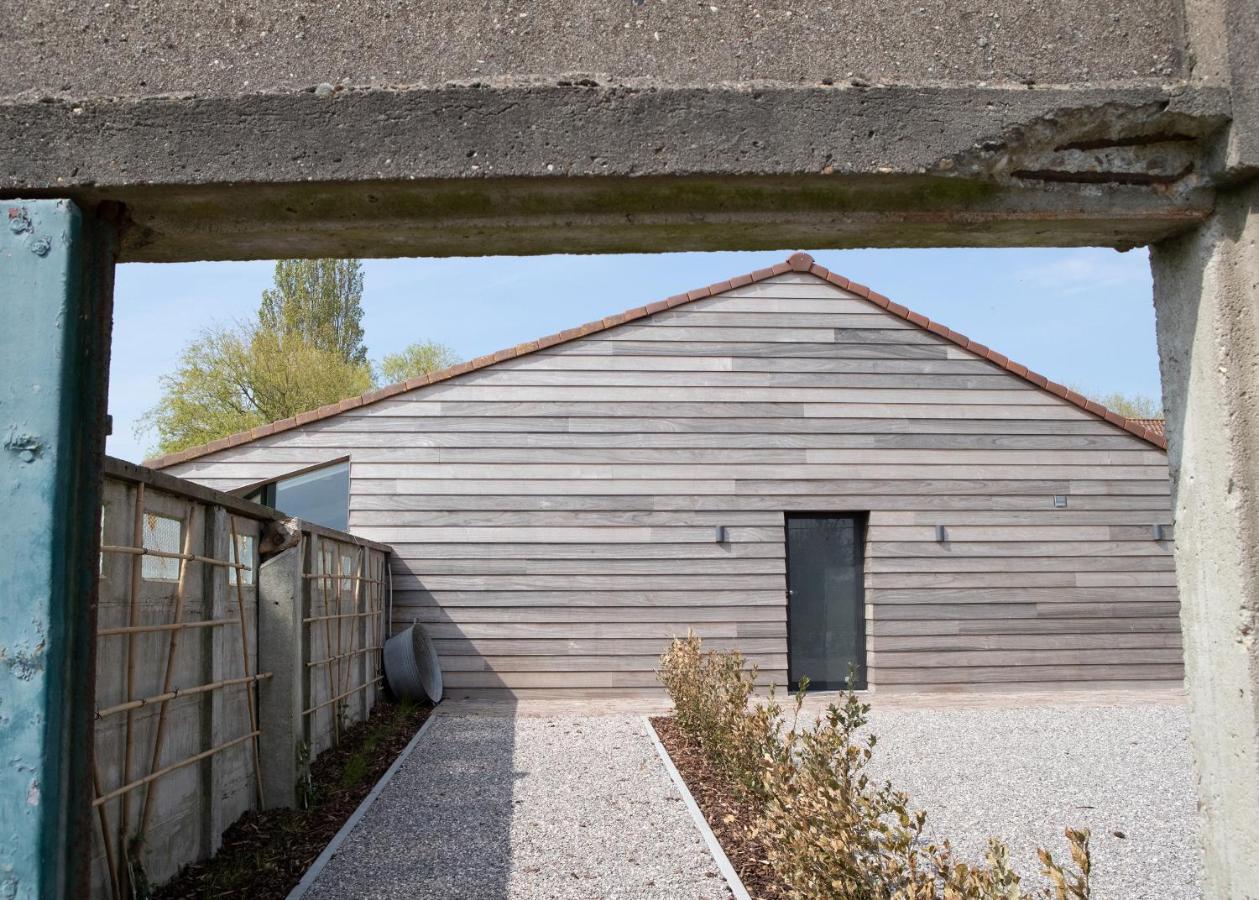Landelijk Vakantiehuis In Diksmuide Met Een Tuin En Vijver المظهر الخارجي الصورة